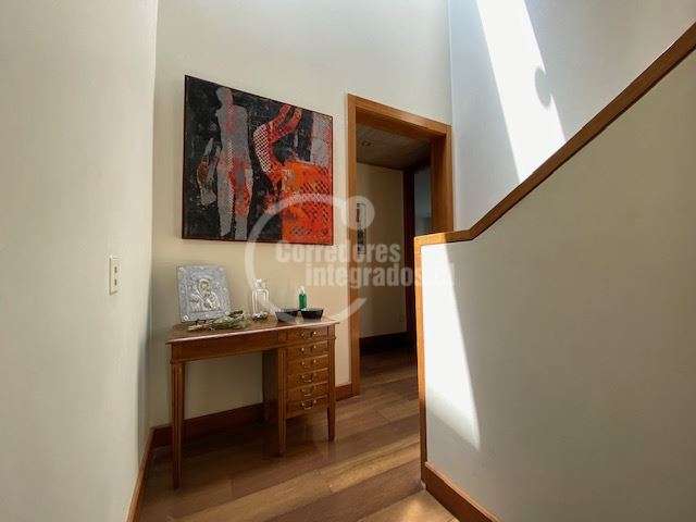 Casa en arriendo de 7 dormitorios en Las Condes condominio