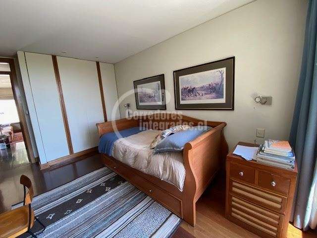 Casa en arriendo de 7 dormitorios en Las Condes condominio