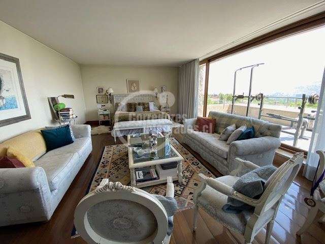 Casa en arriendo de 7 dormitorios en Las Condes condominio