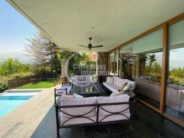 Casa en arriendo de 7 dormitorios en Las Condes condominio
