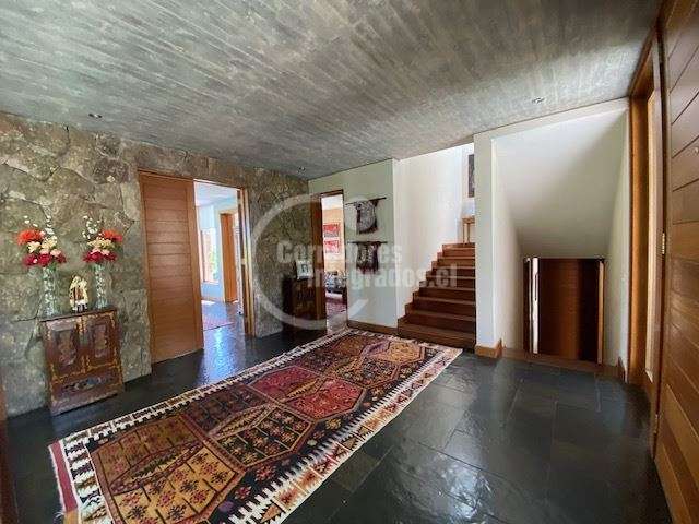 Casa en arriendo de 7 dormitorios en Las Condes condominio