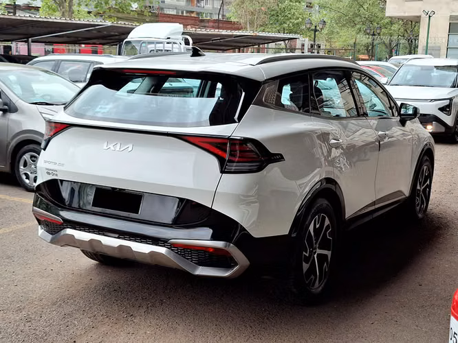 KIA SPORTAGE 2024 - Imagen 6