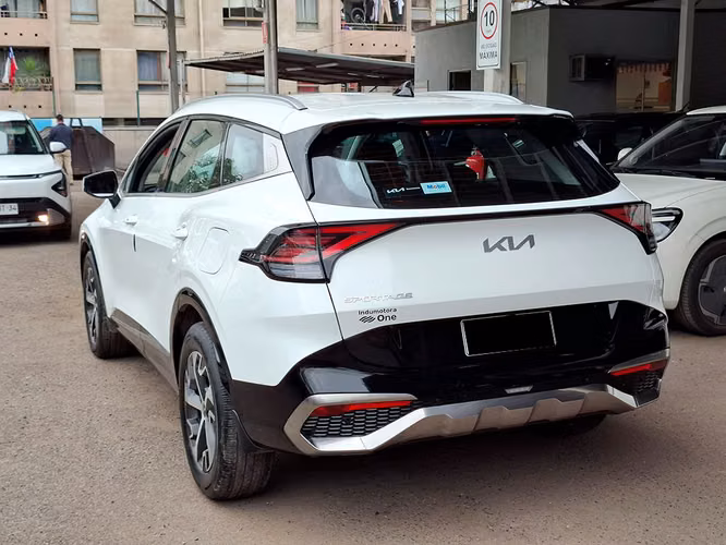 KIA SPORTAGE 2024 - Imagen 4