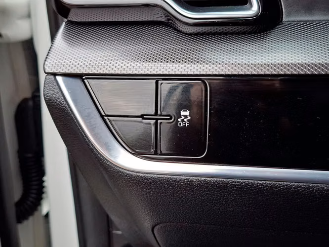 KIA SPORTAGE 2024 - Imagen 20