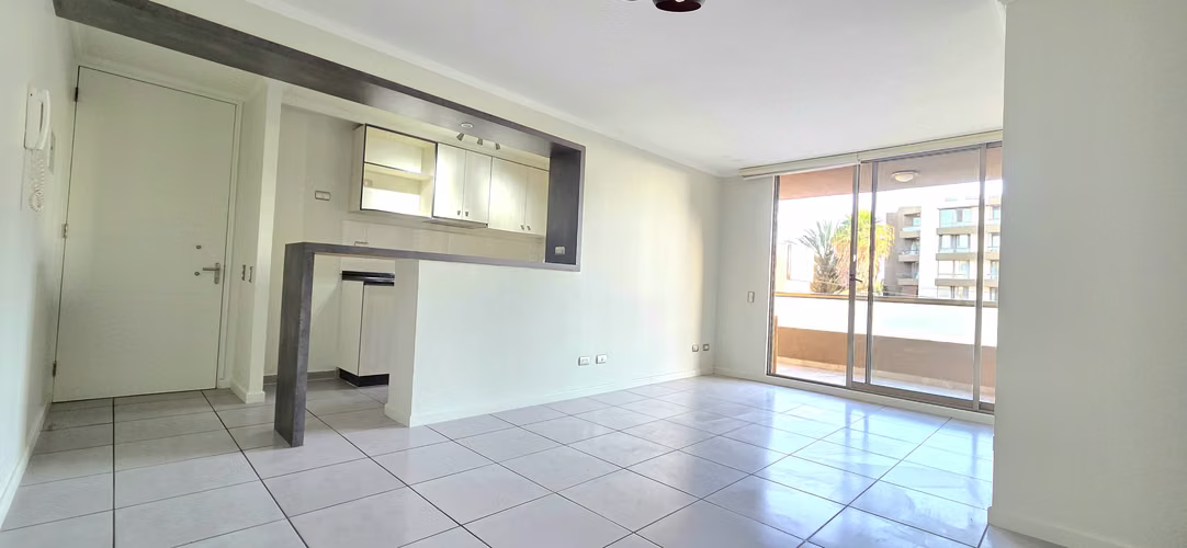 DEPARTAMENTO 85M2, SEGUNDO PISO CONDOMINIO PARQUE SURIRE - Imagen 2