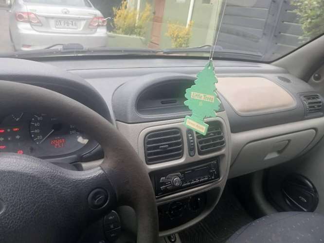 RENAULT CLIO 2004