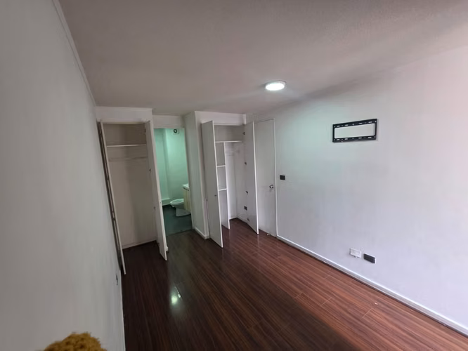 Arriendo 1D/1B en Santiago Centro, cerca del Metro U. de Chile - Imagen 5