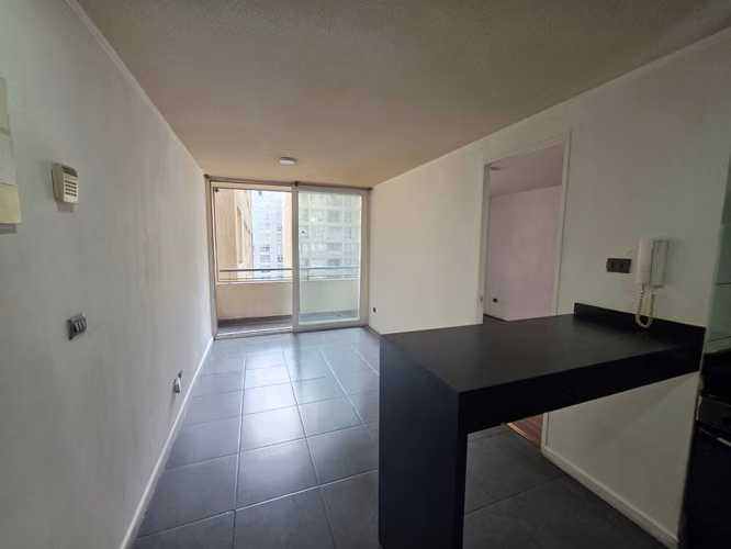 Arriendo 1D/1B en Santiago Centro, cerca del Metro U. de Chile - Imagen 2