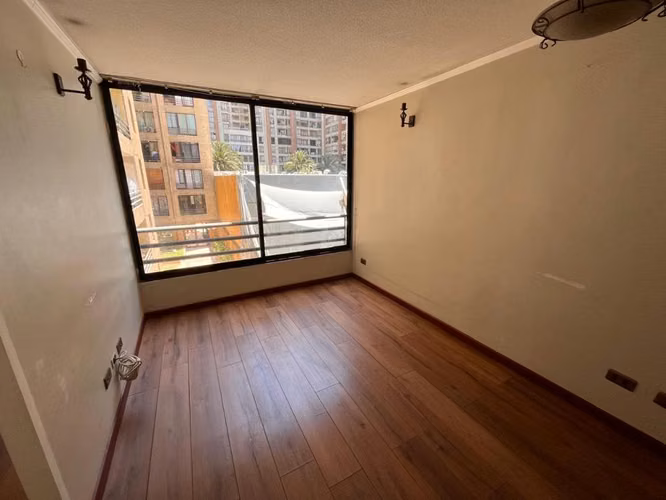 Arriendo Depto. 1D/1B Remodelado – Metro La Moneda – $330.000 - Imagen 5