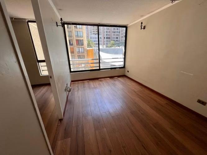 Arriendo Depto. 1D/1B Remodelado – Metro La Moneda – $330.000 - Imagen 3