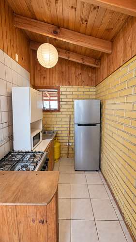 CASA CON AMPLIO TERRENO EN HORCÓN CENTRO A PASOS DE LA PLAYA