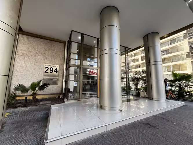Arriendo Depto. 1D/1B – Orientación Norte – Metro Santa Lucía – $350.00