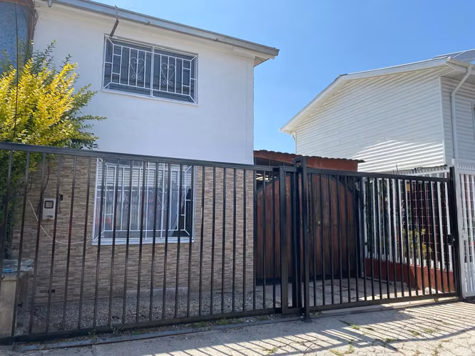 CASA REMODELADA EN VILLA CERRITO ARRIBA – PUENTE ALTO