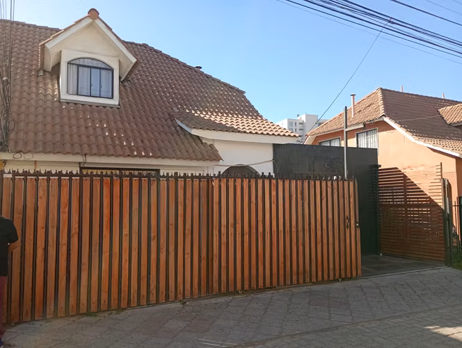 CASA 4D 3B + 1 LOCAL COMERCIAL SECTOR SINDEMPART COQUIMBO