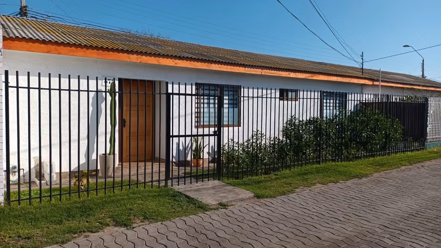 CASA DE 160 MT 3 DORMITORIOS 2 BAÑOS  2 ESTACIONAMIENTOS SECTOR PAMPA BAJA LA SERENA