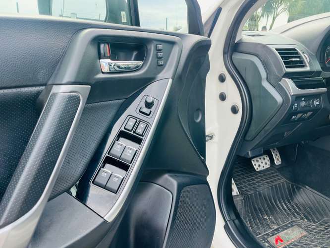 SUBARU FORESTER 2017