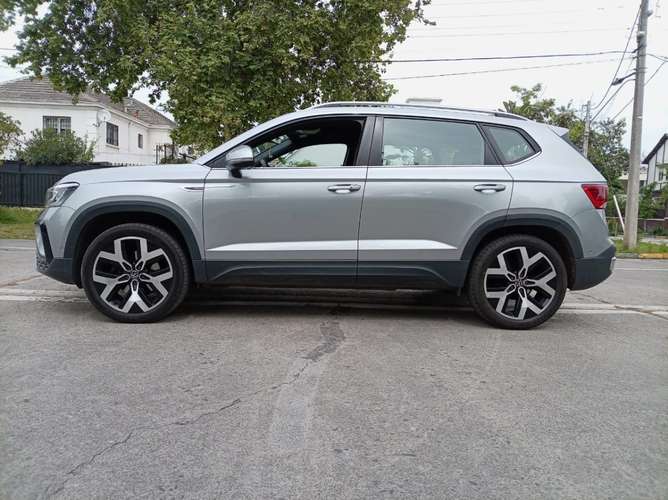 VOLKSWAGEN TAOS 1.4 TSI HIGHLINE 4X2 AT 5P. 2025