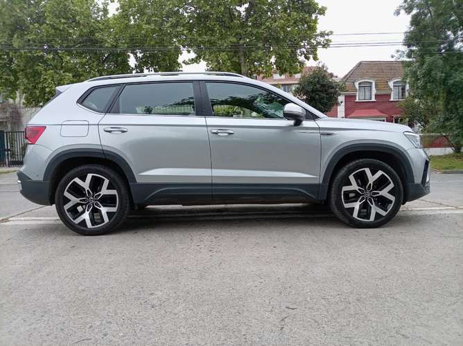 VOLKSWAGEN TAOS 1.4 TSI HIGHLINE 4X2 AT 5P. 2025