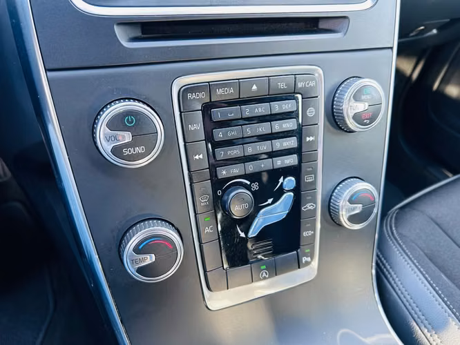 VOLVO S60 D2 AT DIESEL 2019 - Imagen 15