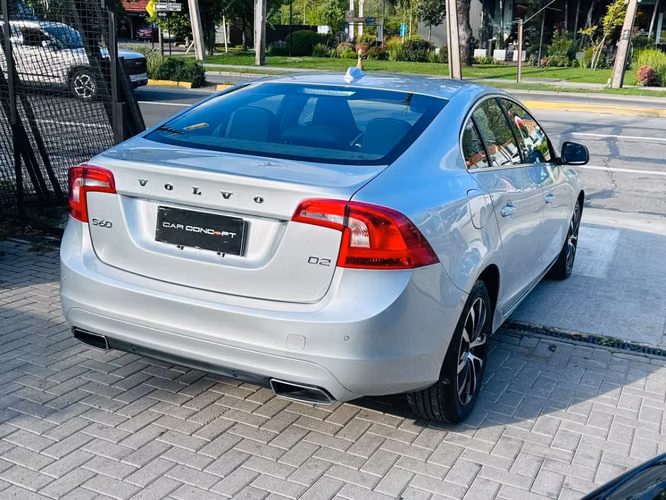 VOLVO S60 D2 AT DIESEL 2019 - Imagen 4