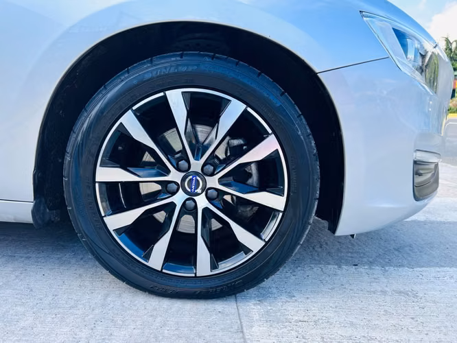 VOLVO S60 D2 AT DIESEL 2019 - Imagen 8