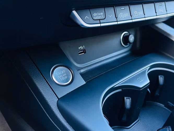 AUDI A4 35 TFSI 2.0T S LINE 2022 - Imagen 20