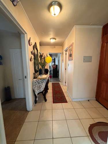 EN  VENTA  CASA CON PISCINA  EN CONDOMINIO ARANJUEZ - Imagen 2