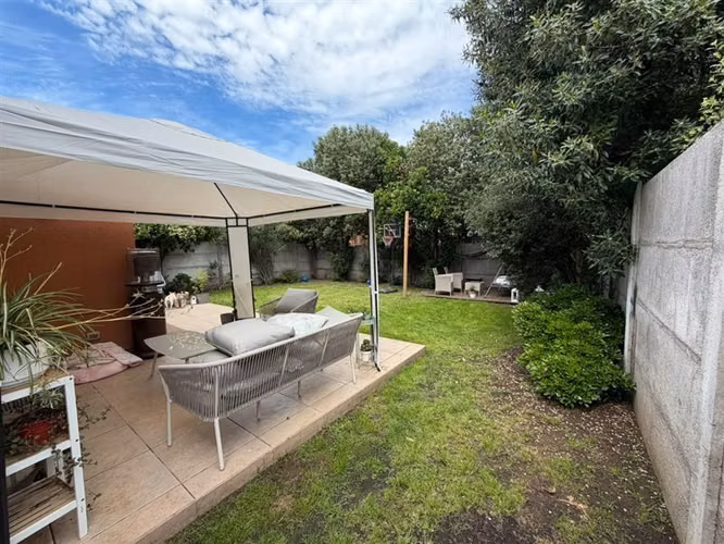 Casa en arriendo de 3 dorm parque brisas norte