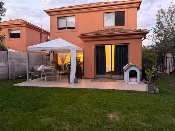 Casa en arriendo de 3 dorm parque brisas norte