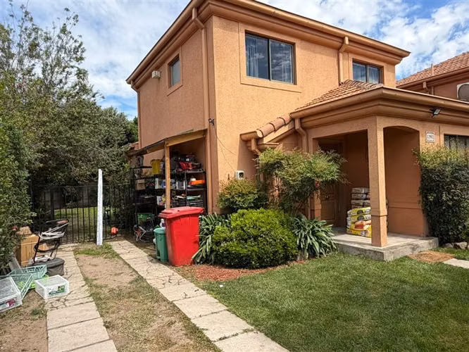 Casa en arriendo de 3 dorm parque brisas norte