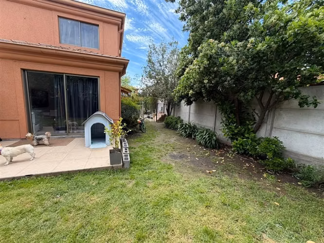 Casa en arriendo de 3 dorm parque brisas norte