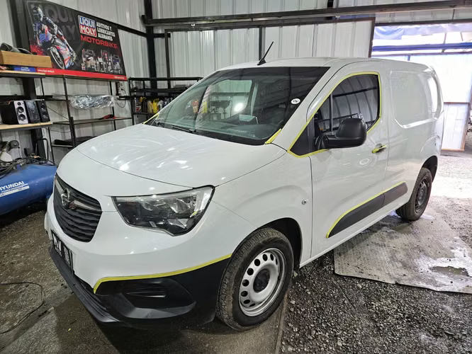 OPEL COMBO FACTURABLE VALOR CON IVA