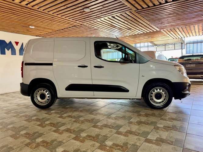 OPEL COMBO FACTURABLE VALOR CON IVA