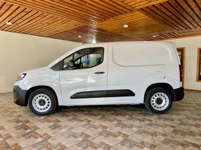 PEUGEOT PARTNER L1 FACTURABLE VALOR CON IVA - Imagen 2