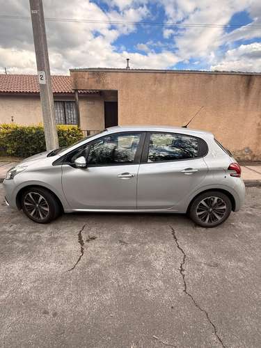 Peugeot 208 1.2 - Imagen 4