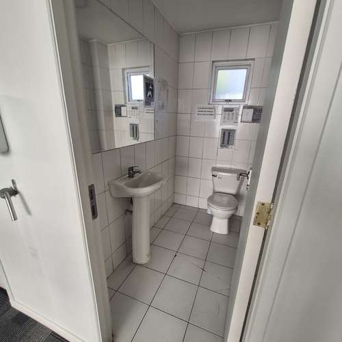 Se vende propiedad comercial - Imagen 13