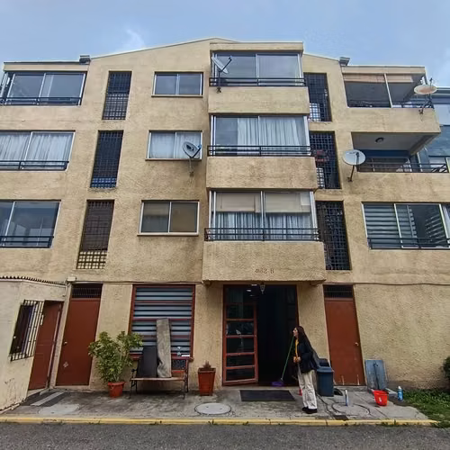 ACOGEDOR DEPARTAMENTO BARRIO LAS ROSAS - Imagen 2