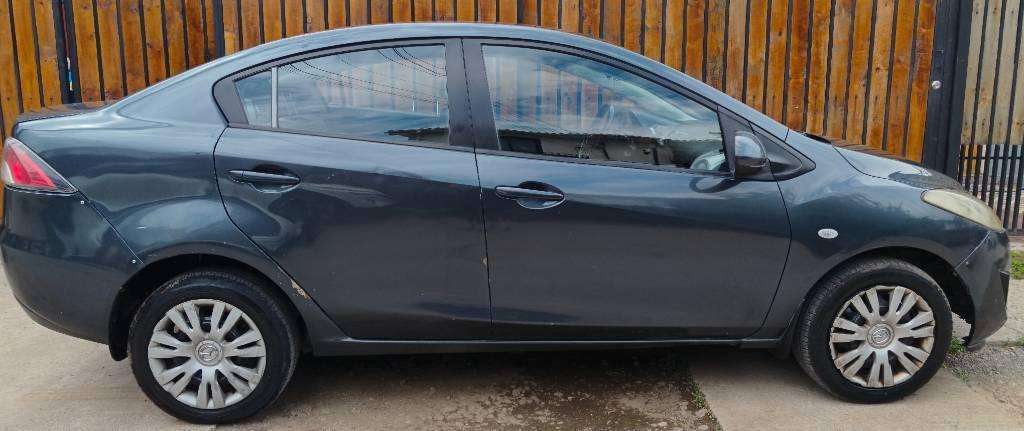 Auto mazda 2 año 2012