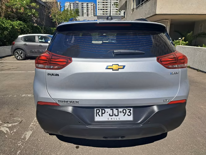 Única Dueña - SUV Chevrolet Tracker 1.2 LTZ AT Gris - 100% mantención oficial