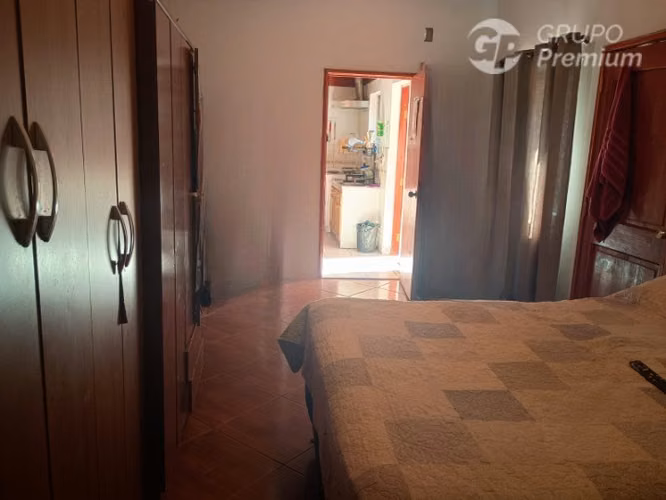 Acogedora Casa de 3D 1B.con potencial en venta Est. Central - Imagen 12
