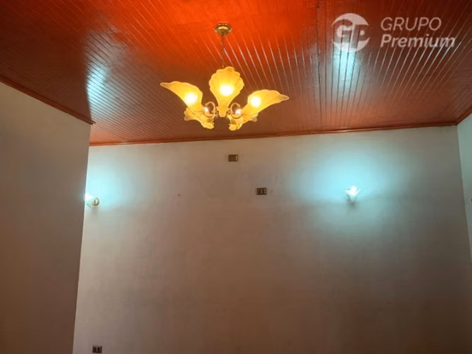 Acogedora Casa de 3D 1B.con potencial en venta Est. Central - Imagen 5