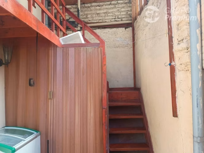 Acogedora Casa de 3D 1B.con potencial en venta Est. Central - Imagen 16