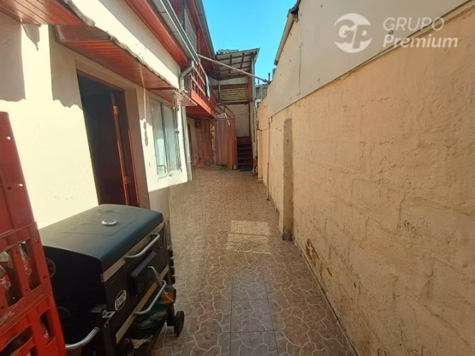 Acogedora Casa de 3D 1B.con potencial en venta Est. Central - Imagen 6