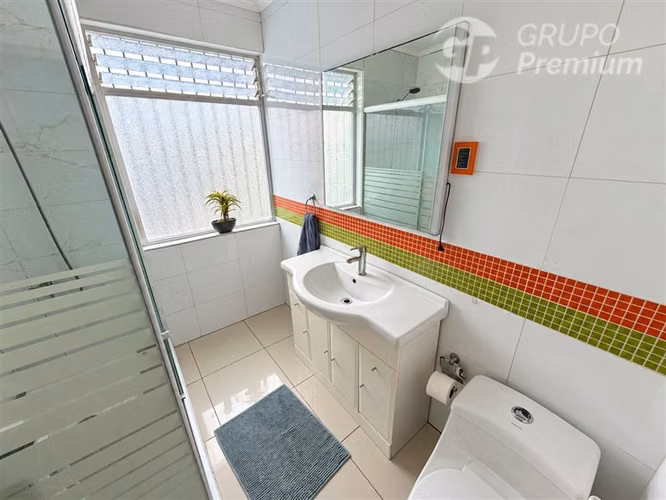 Casa en venta Independencia sector residencial 5D 4B Piscina