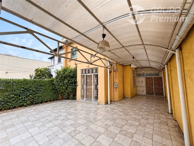 Casa en venta Independencia sector residencial 5D 4B Piscina