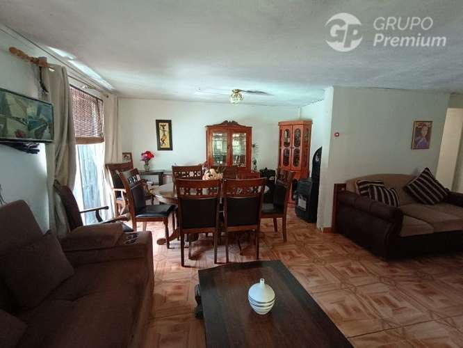 Casa de Esquina de 3 dorm.y 2baños en venta en Maipú