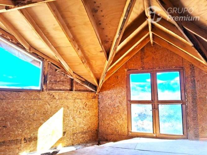 Gran Parcela con casa en construcción en venta en Lago Verde