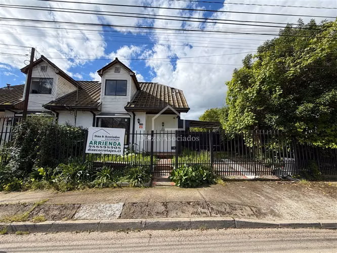 Casa en arriendo 2 pisos, Jardínes de Talca - Imagen 2