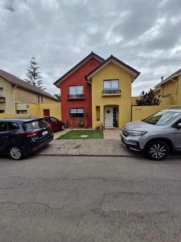 Copia de:  Muy buen estado Casa 5d 3b 2e Ciudad Satélite Patagonia I Maipú