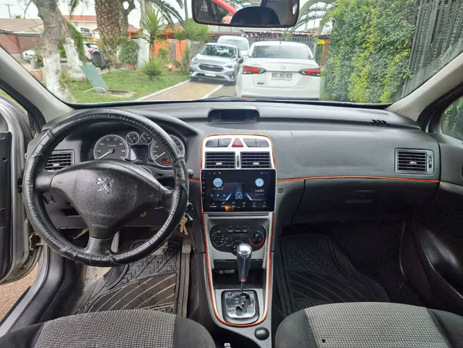 SE VENDE PEUGEOT 307 XR 1.6 AUTOMÁTICO – AÑO 2004 - Imagen 8